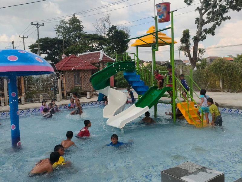 Kolam umum di Sukoharjo Jawa tengah